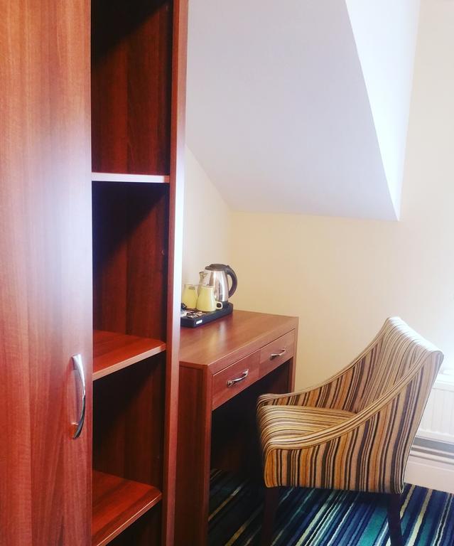 Manor Parc Hotel Cardiff Quarto foto